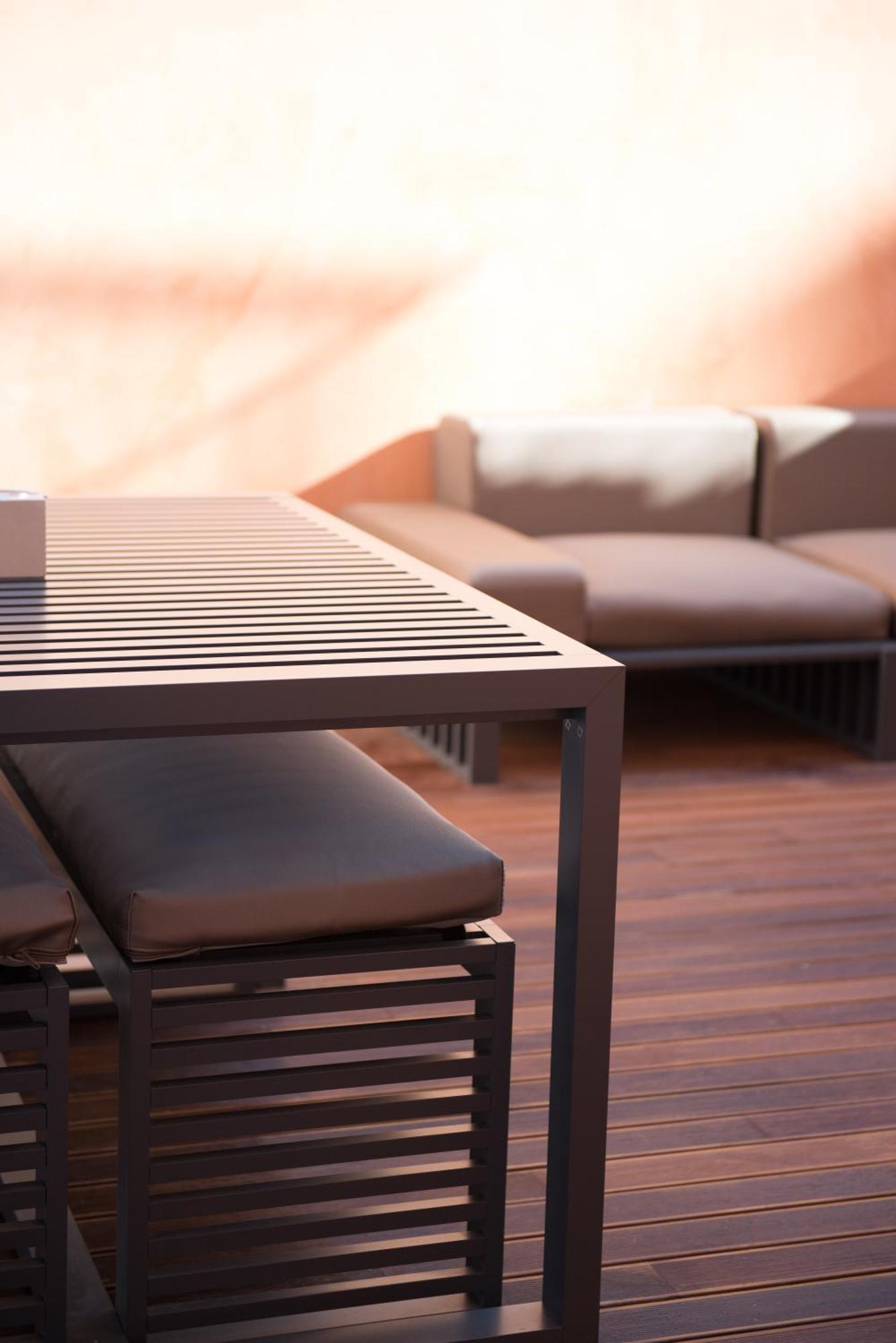 One-Bedroom Apartment Terrace